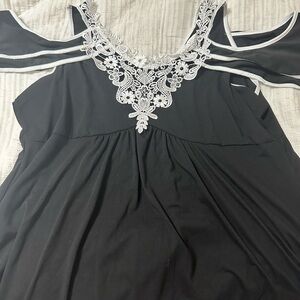 Black lace trim cold shoulder tee